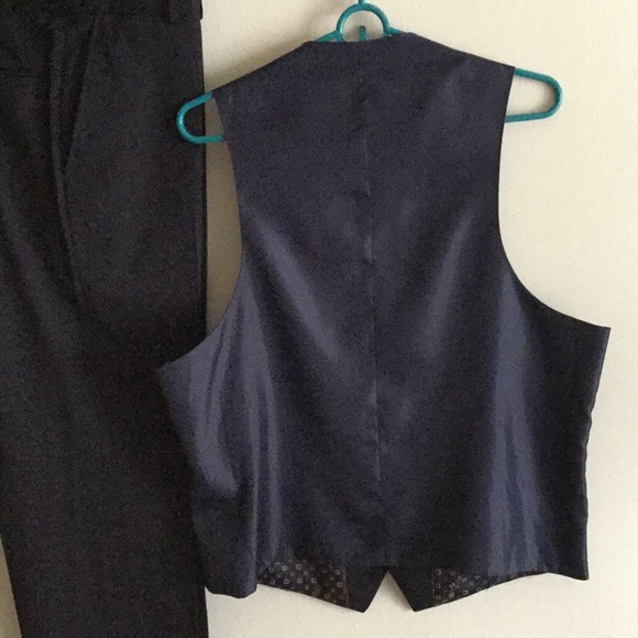 U.S. Polo Assn. 3 Piece Black Suit - Picture 8 of 12